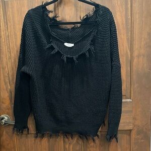Zenana Outfitters Black Frayed Edge Sweater